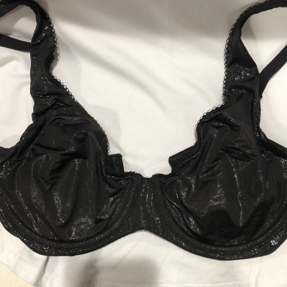 Victoria secret unlined convertible bra. 34D